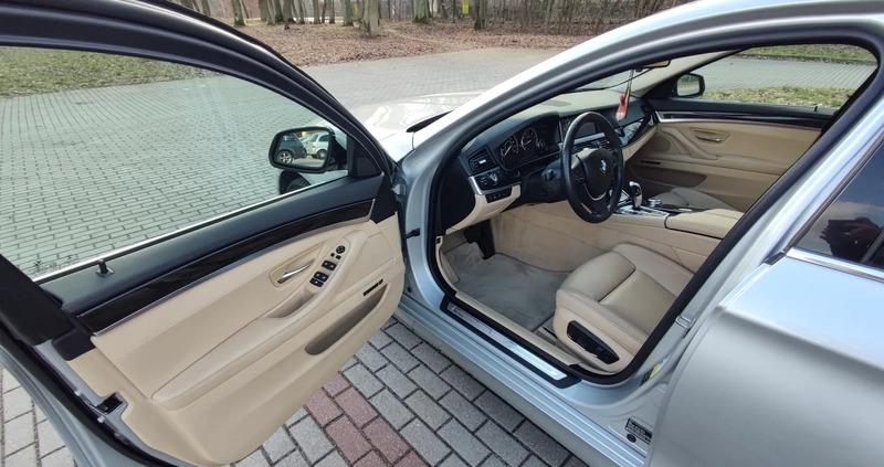 BMW Seria 5 cena 94000 przebieg: 114307, rok produkcji 2015 z Słupsk małe 254
